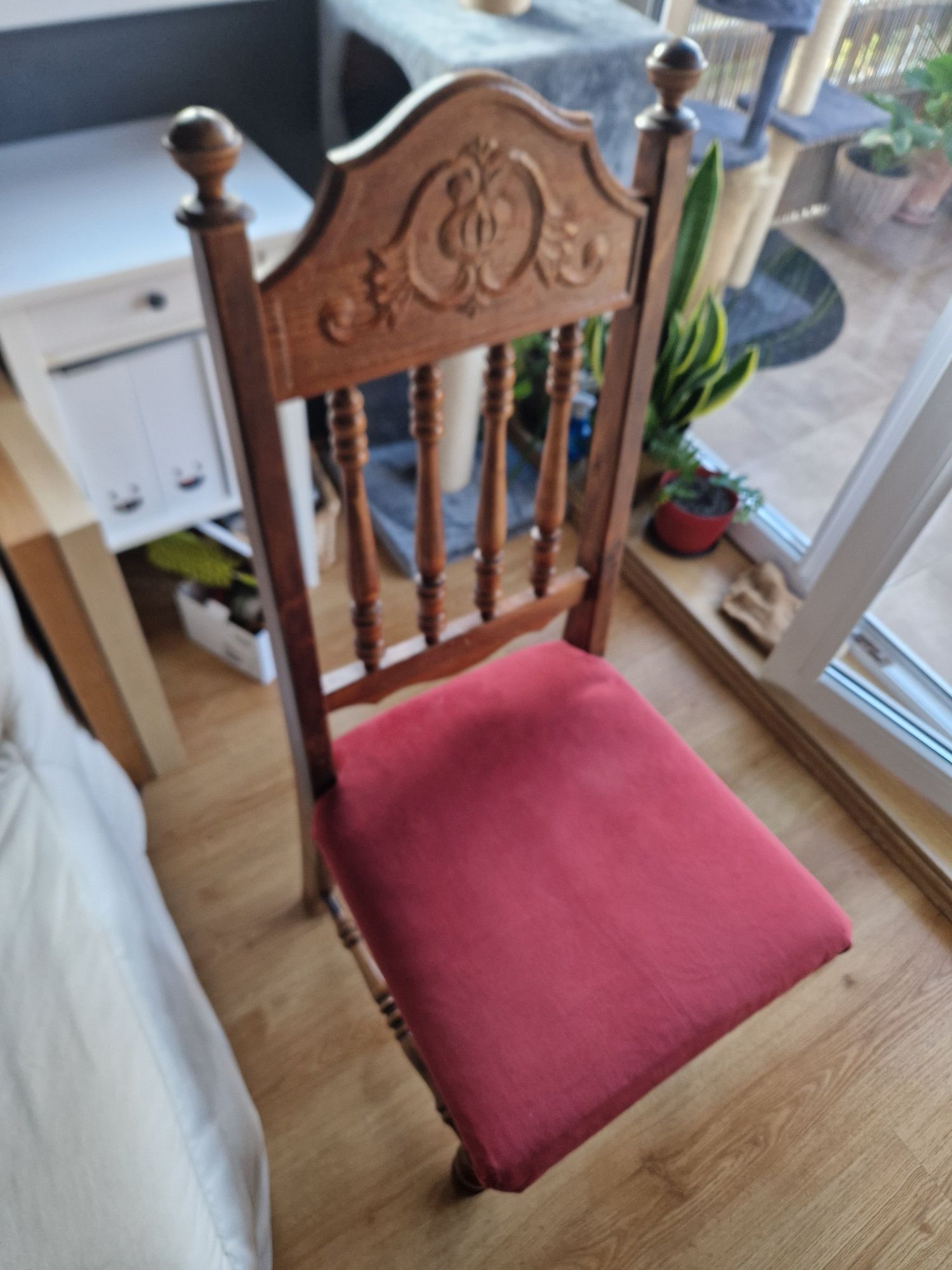 Krzesła dębowe rzeźbione 6sztuk