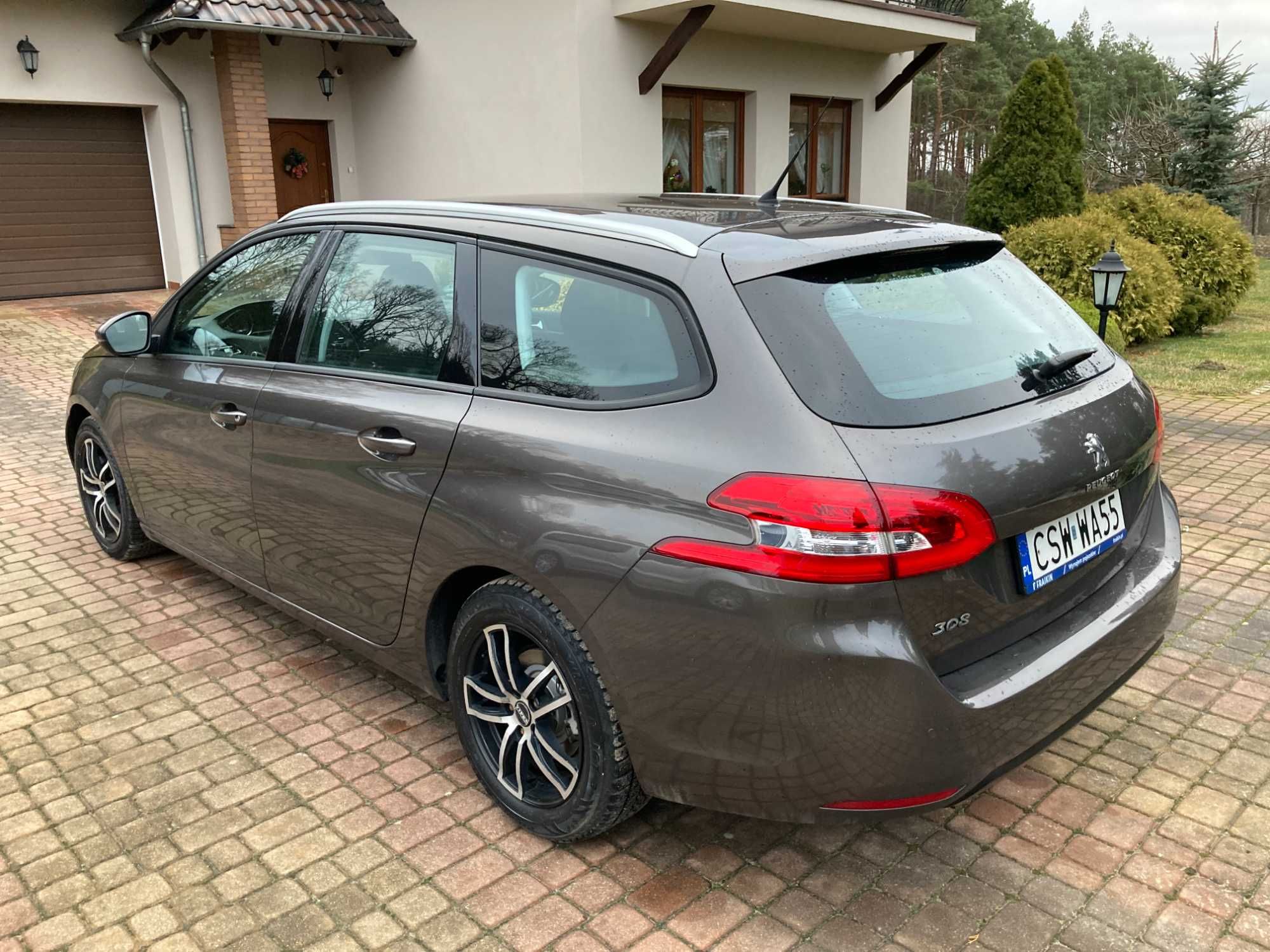 Peugeot 308 SW 2015 benzyna, super stan auta, 2 komplety alufelg