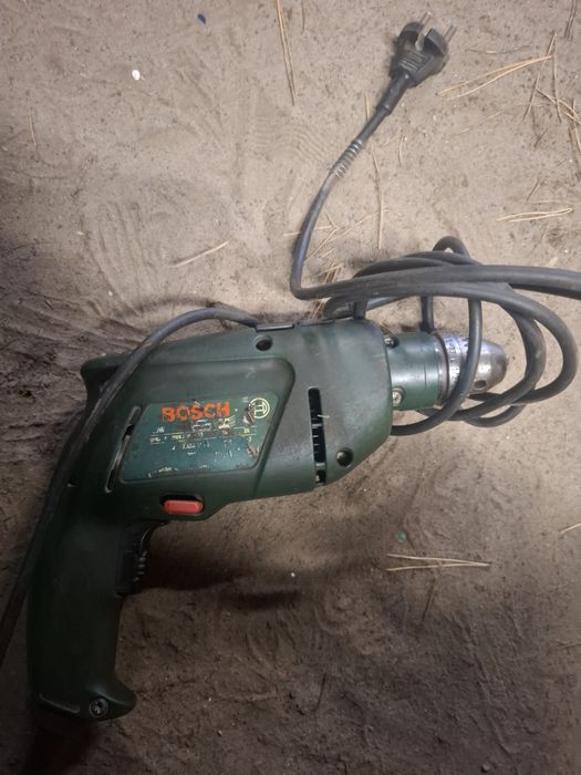 Продам дрель Бош в хорошем состоянии