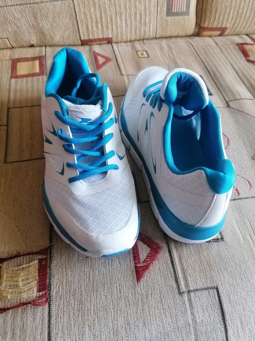 Sprzedam adidasy sportowe rozm. 39