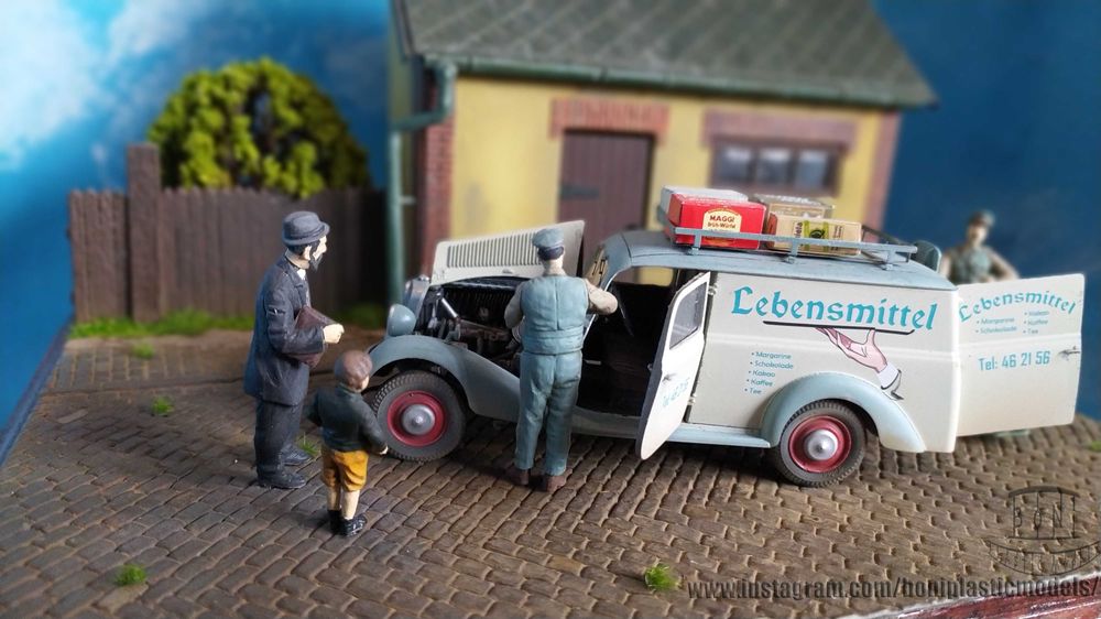 Diorama - modelo vintage em escala 1:35 - Mercedes Benz 170 V