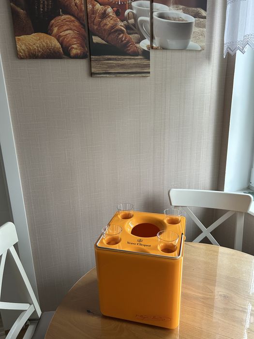 Veuve clicquot Porshe Design + 4 kieliszki. Zestaw limitowany!!!