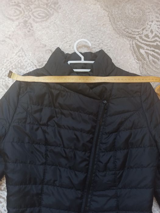 Жіноча куртка плащівка