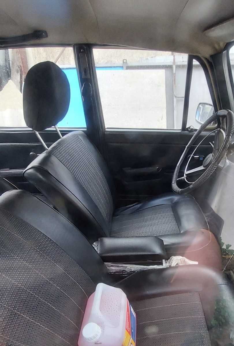 Живой работяга  Москвич Иж 412  и с документами и фаркопом.