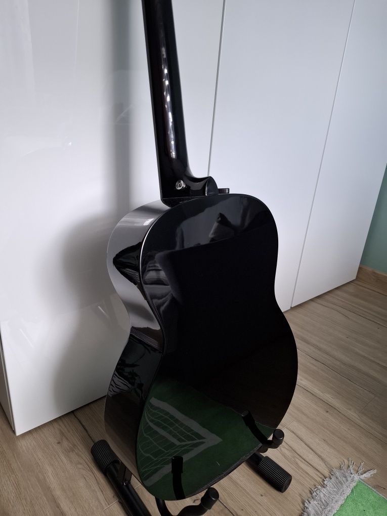 Sprzedam gitarę klasyczna