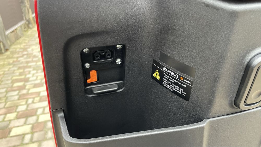 НОВИЙ Електросеутер YADEA T5 червоний електричний акамуляторний