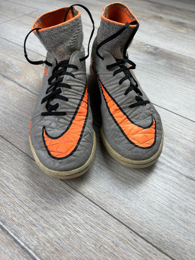 Szare buty sportowe halówki Nike Hypervenom X Proximo IC rozmiar 36