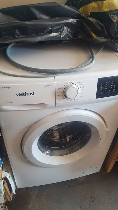 Стиральная машинка автомат Vestfrost..