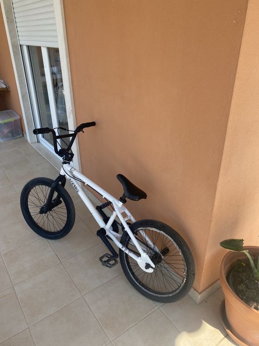 Bicicleta bmx wst