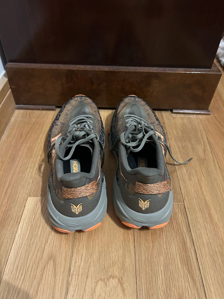 Hoka Speedgoat 6