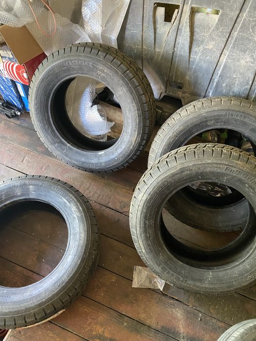 Petlas 215/65/R16C шини всесезонка