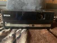 Projektor Epson model H412A