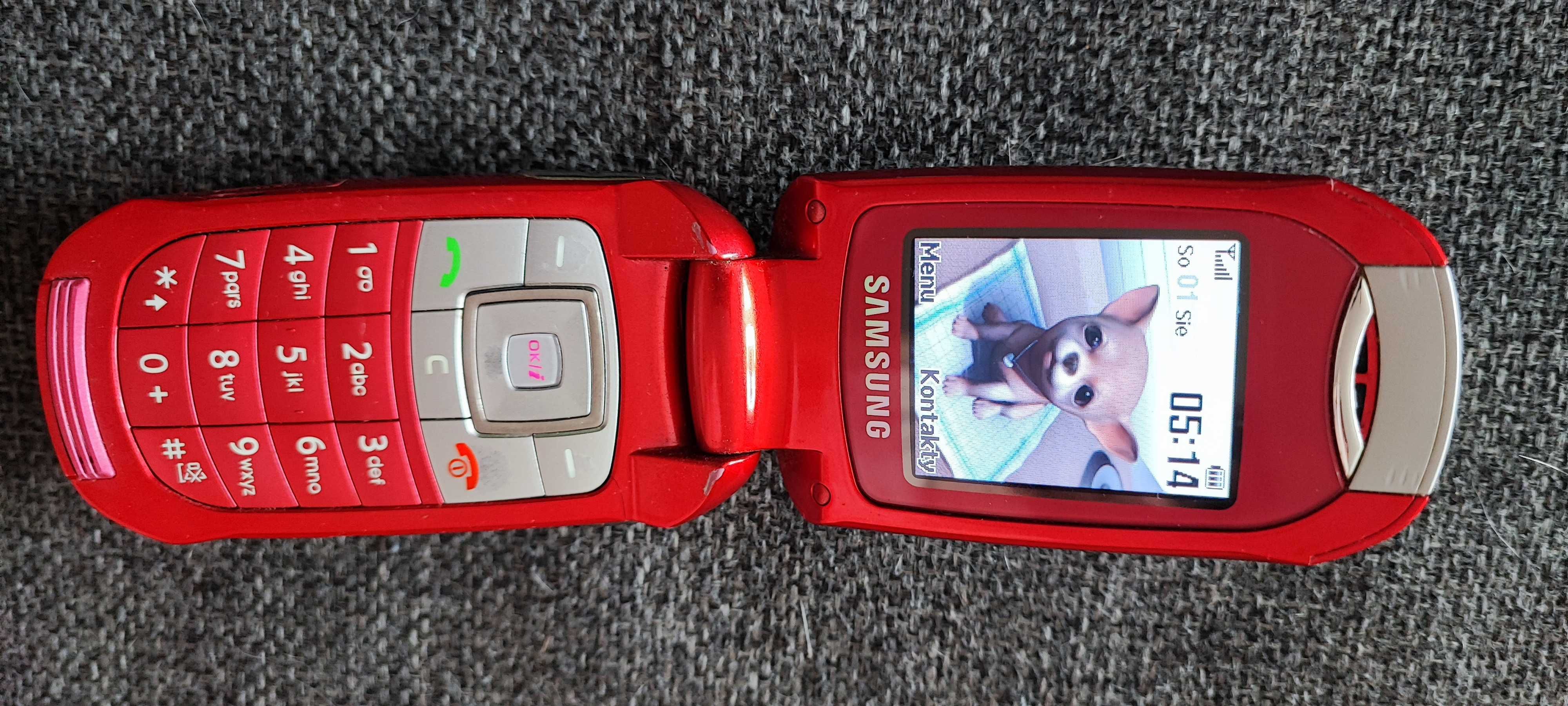 Telefon Samsung SGH - E570. Bardzo ładny, różowy. Sprawny.