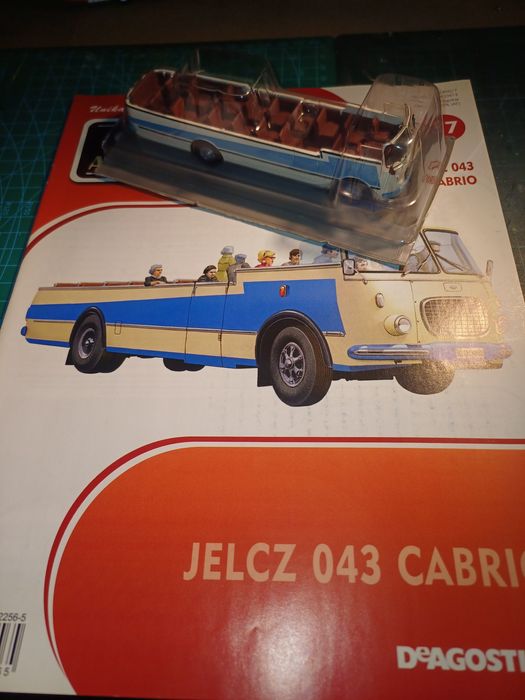Modrl autobusu Jelcz 043 Cabrio 1/72 Deagostini