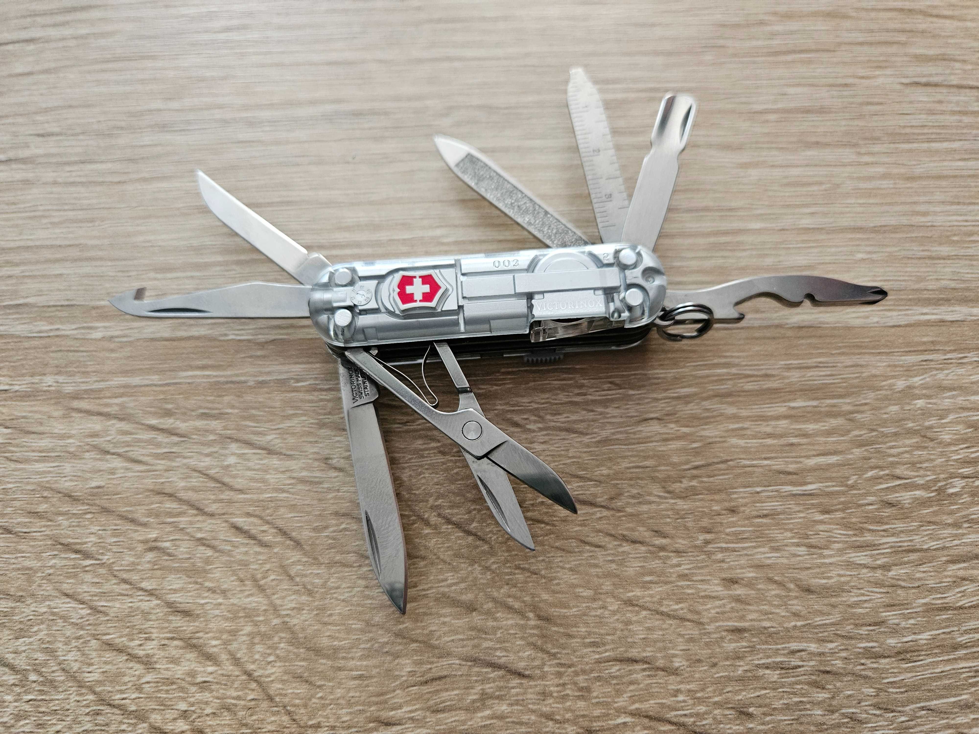scyzoryk Victorinox MiniChamp Midnite 58mm