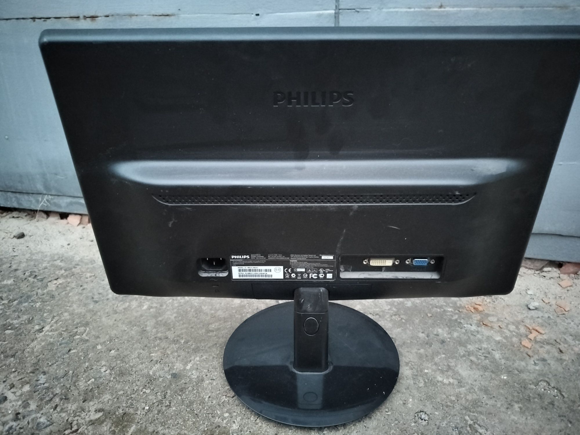 Продам монітор  Philips, Fudjitsu