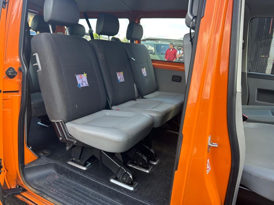 Volkswagen T5 9 miejsc LONG