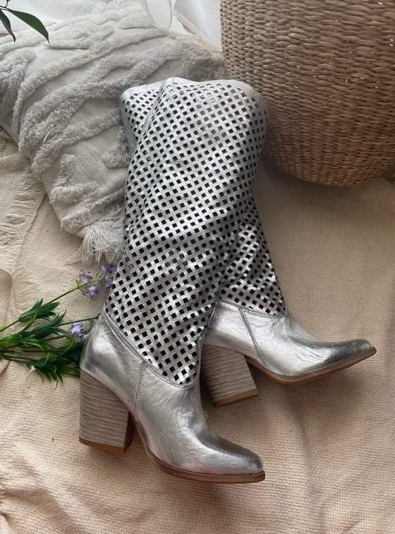 Eleganckie kozaki kowbojki ażurowe naturalna skóra kolory