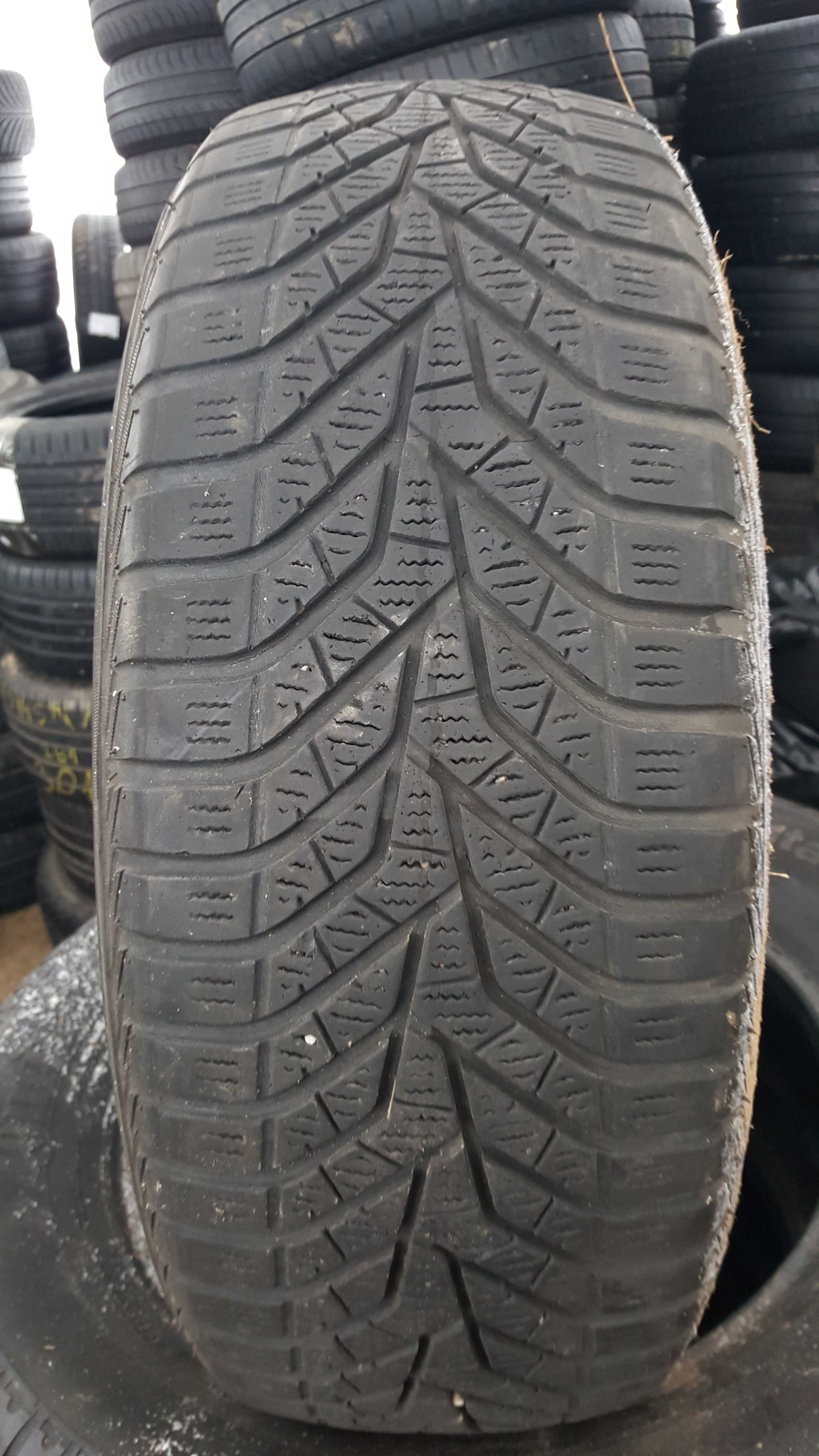 Yokohama 205/60 r16 BluEarth V905 W*Drive XL /// 5,75mm!!!