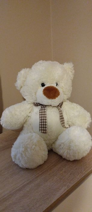 Pluszowy miś mięciutki milutki