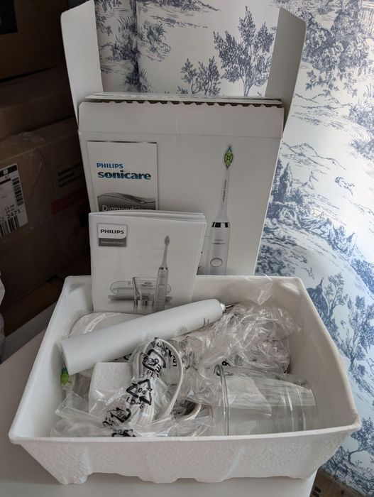 Зубна електрощітка PHILIPS Sonicare DiamondClean Classic HX9331/43