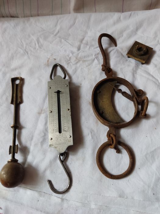 Waga mosiężna stara