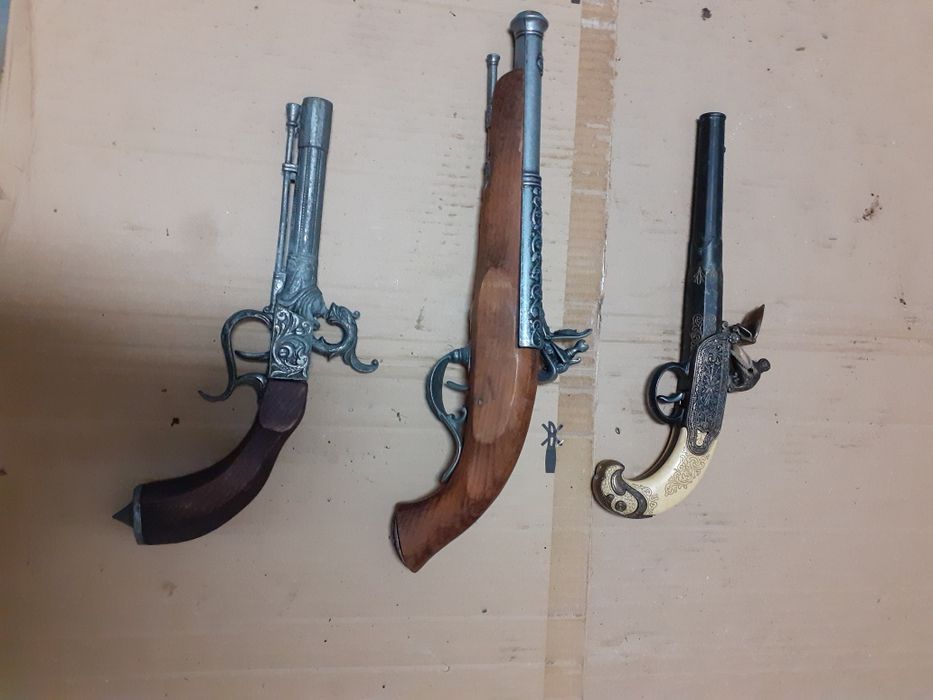 Pistolas decorativas