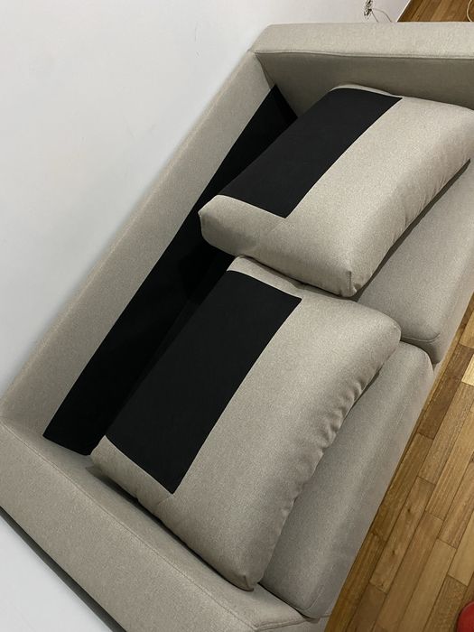 Sofa de dois lugares