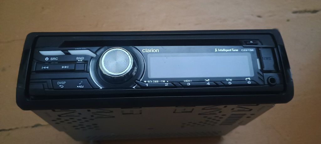 Radio samochodowe Clarion CZ215E stan idealny
