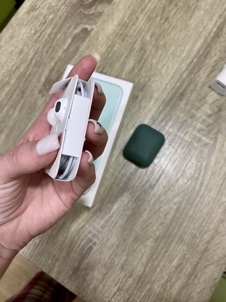 Наушники Original Apple EarPods with Lightning Connector