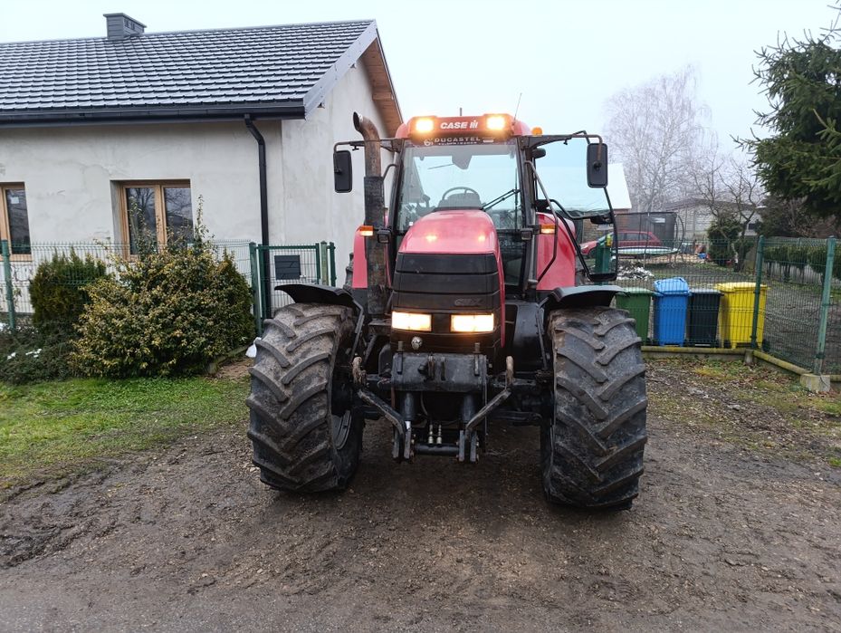 Case CVX 150 z roku 2001