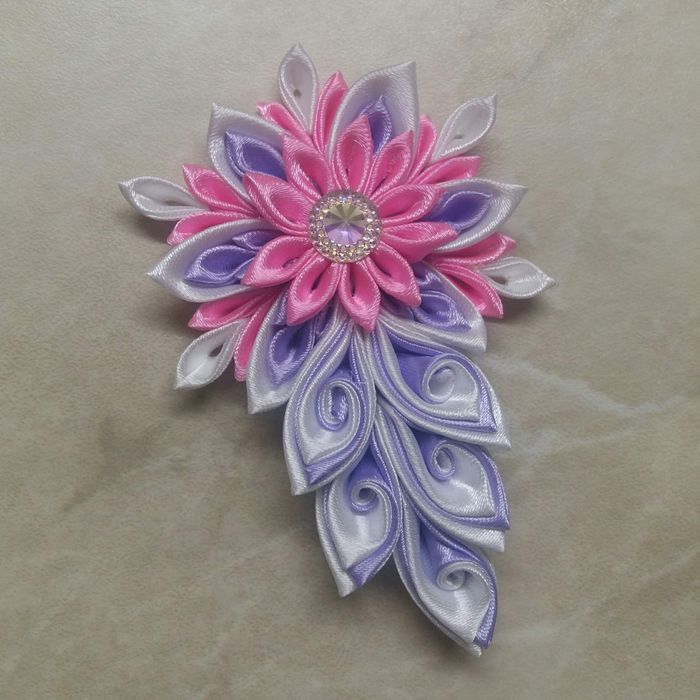 Заколка Украшения ручной работы из атласных лент