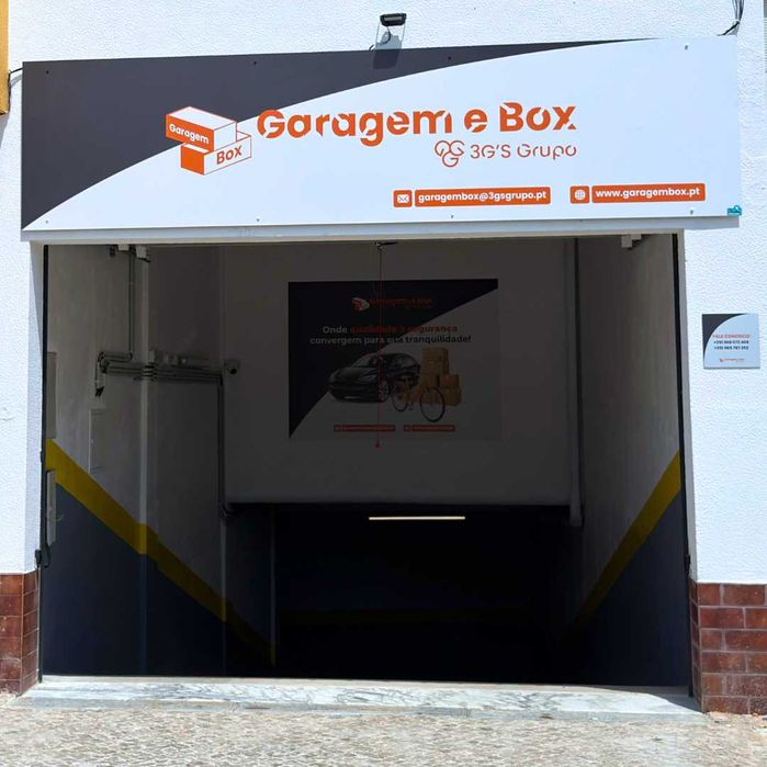 Mini-armazéns e Garagens em Portimão 30m2 – espaço amplo e seguro!