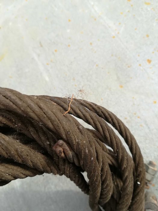 два стальных троса 8 мм толщина