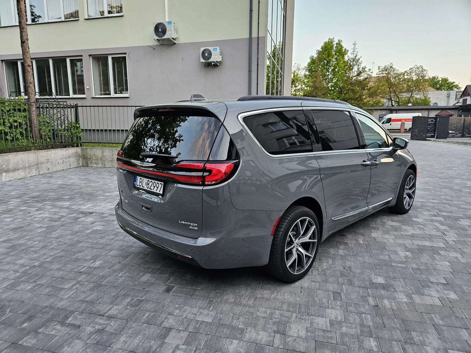 Chrysler Pacifica Limited AWD Odkurzacz Kamery 360