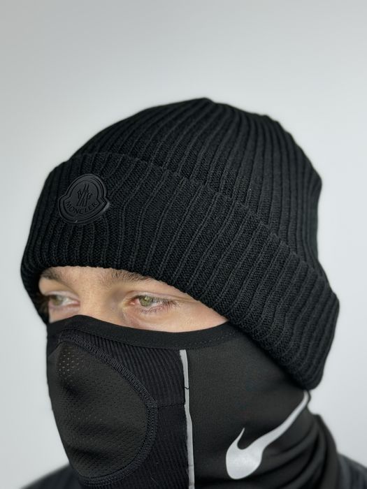 Шапка Moncler з прорезиненим логотипом у 3-ох кольорах