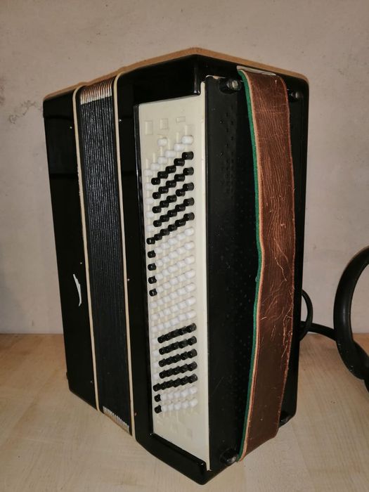 Продам Электро баян СССР