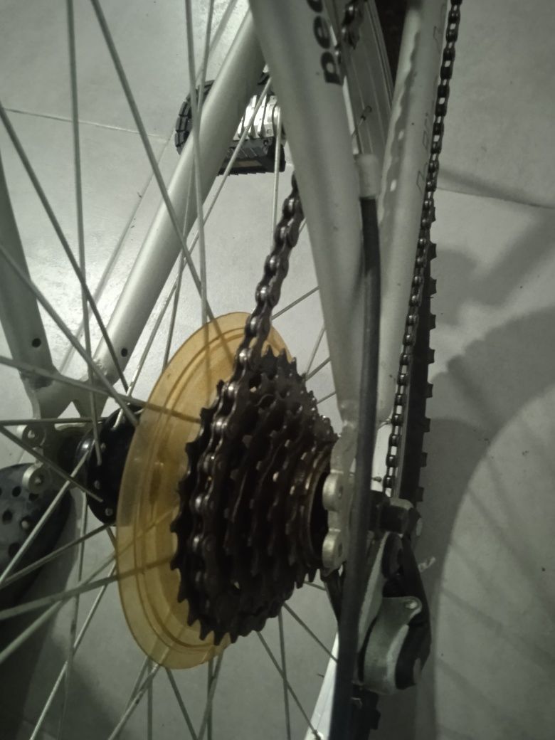 Bike tour 21 velocidades Shimano tenho 2 bicicletas iguais