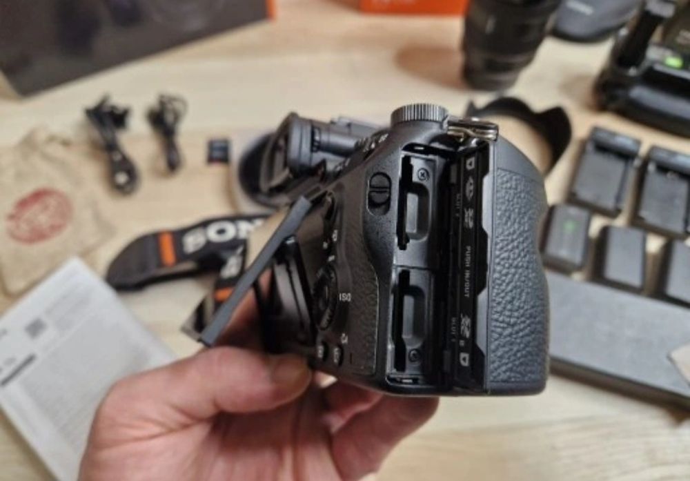 JAK NOWY Sony A7 III 24.2 MPx + Grip + Filtr ND