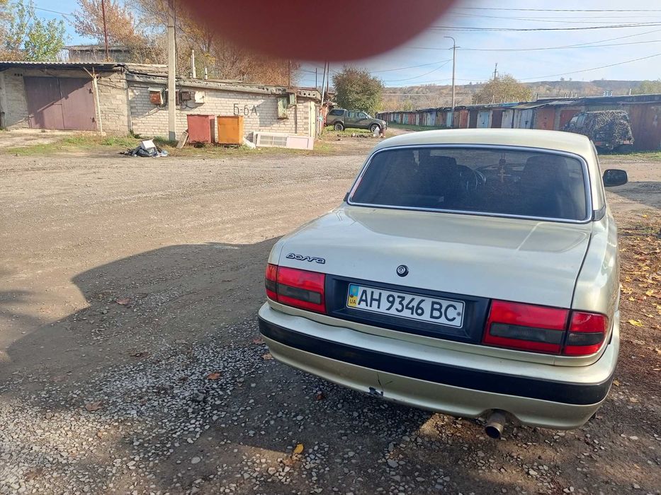 Автомобиль Газ 31105