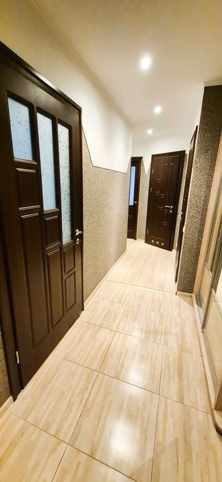 Продам 3-кімнатну квартиру в Шептицькому!