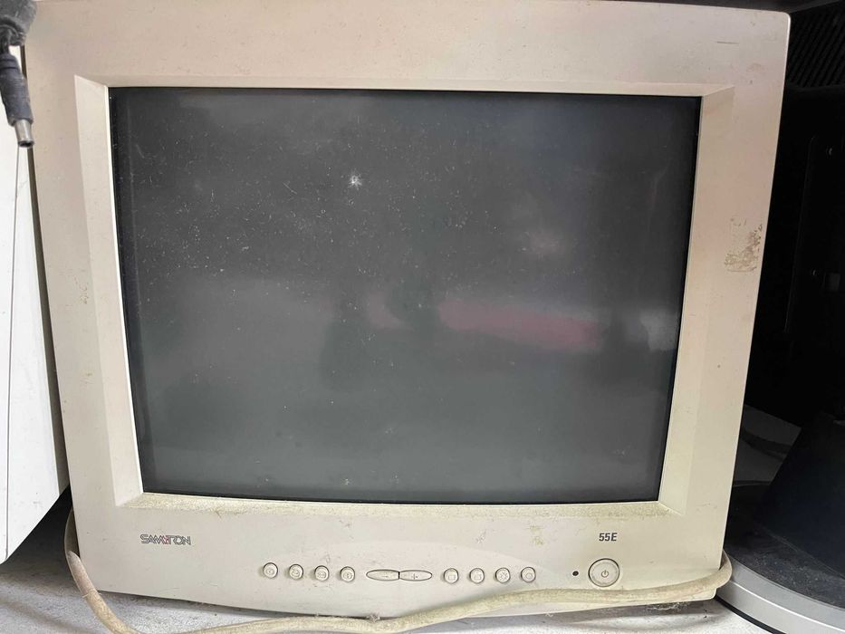 Monitor - Samtron 55E