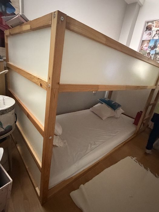 Beliche ikea esta como novo