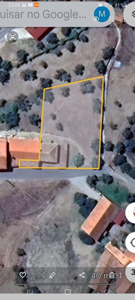 Casa de R/C e 1° Andar em xisto
