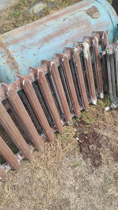 Батареї чугунні нові