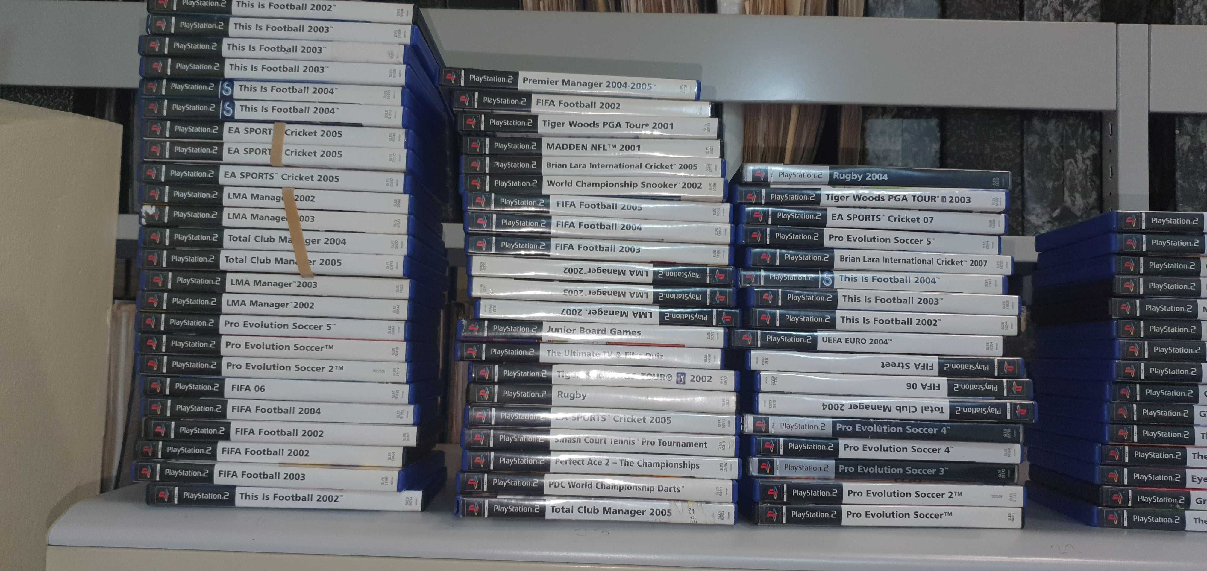 Vendo 100 Jogos PS2 diversos