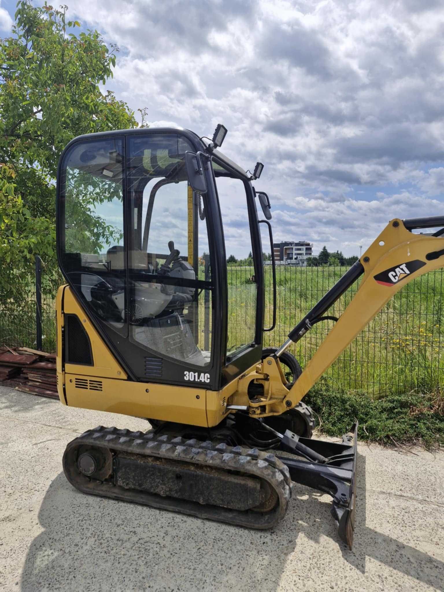 Wynajem Koparki CAT 301.4C Bez operatora / z operatorem