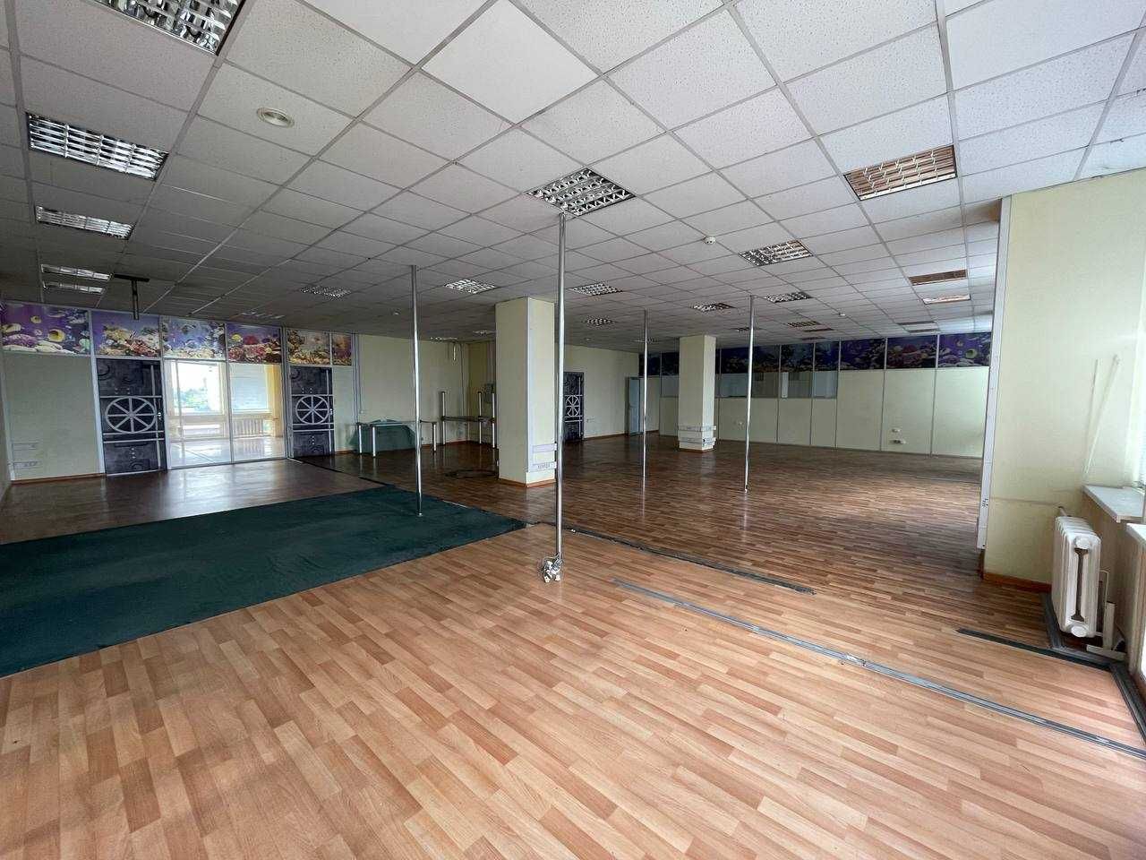 Оренда великого офісу на Солом'янській площі