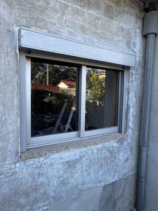 Janelas c/estore portas aluminio