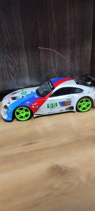 Машинка на радиоуправлении